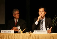 Kawasaki Akira (right) and Carlos Vargas (left)